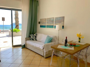 Casammari Seafront Apartment, Giardini Naxos
